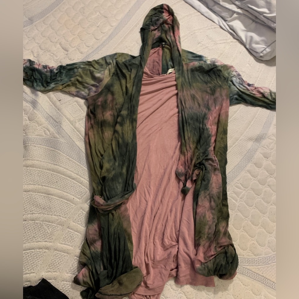 SIZE 3X CARDIGAN AND T SHIRT DRESS BLUSH PINK AND GREEN TIE DYE BOTH TOGETHER